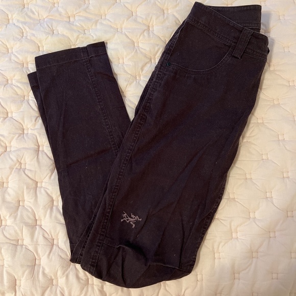 Women’s Arcteryx Murrin pant in dark purple - Picture 1 of 3